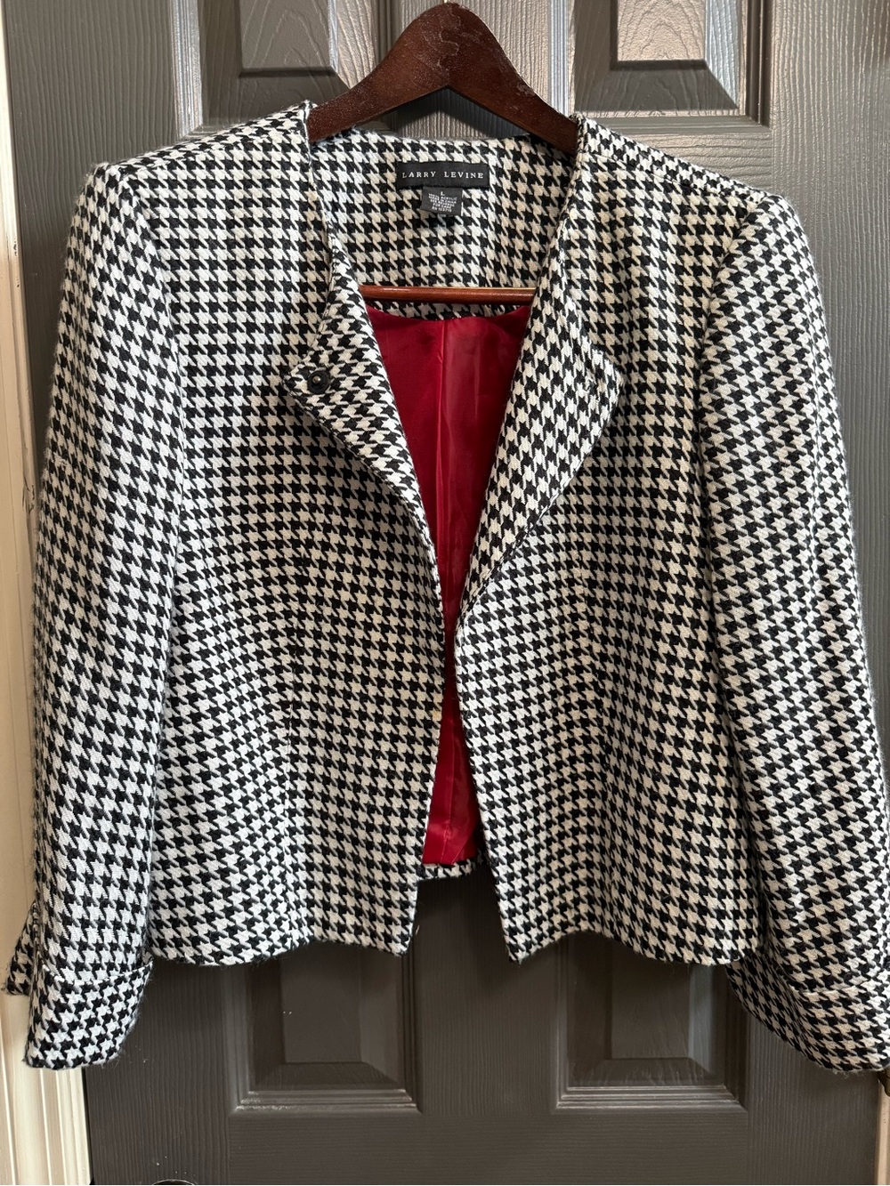 Larry Levine Black & White Houndstooth Jacket with Red Lining